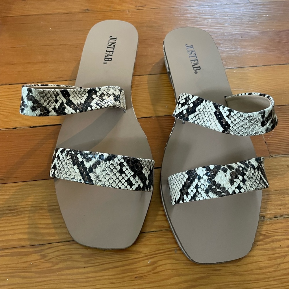 JustFab Women's Snakeskin Sandals